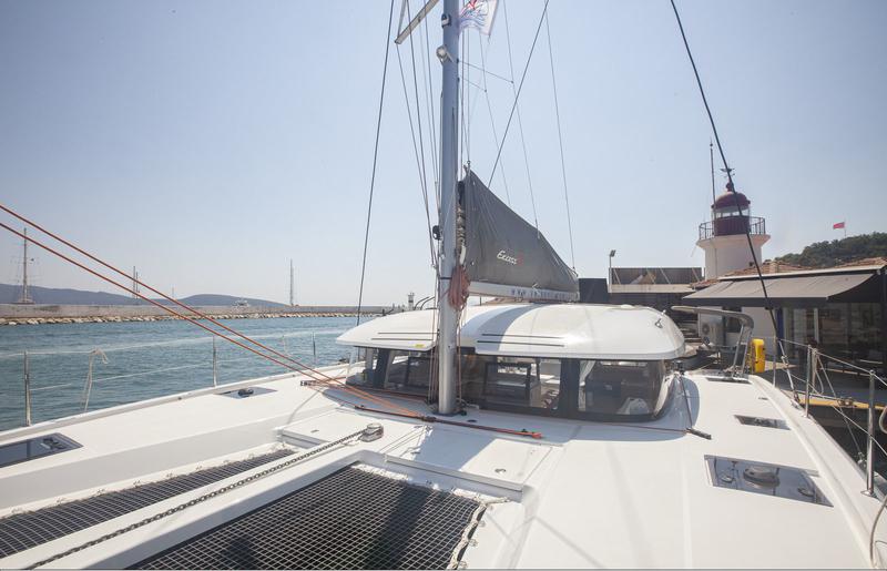 Book yachts online - catamaran - Excess 11 - Whispering Breeze - rent