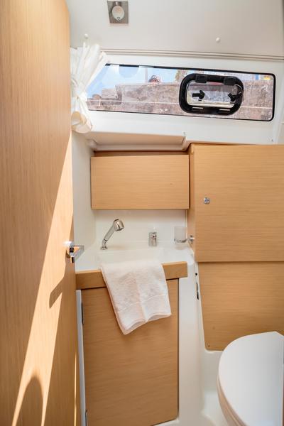 Book yachts online - sailboat - Oceanis 35.1 - Altamarea - Standard line - rent
