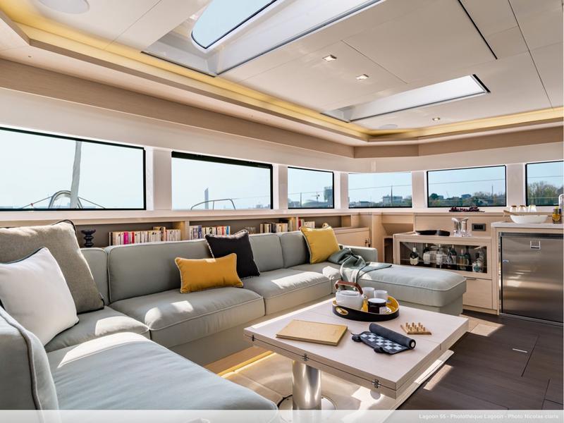 Book yachts online - catamaran - Lagoon 55 - SAILUXE - Strafico - rent