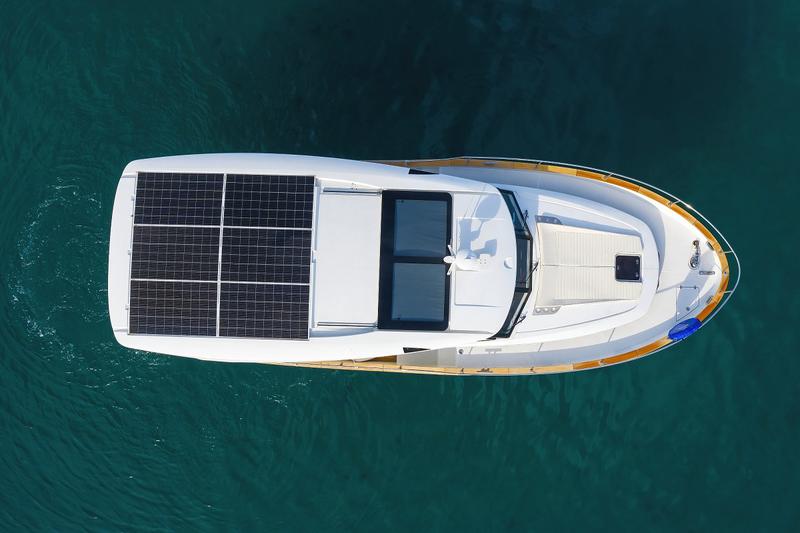 Book yachts online - motorboat - Greenline 40 - Astoria - rent
