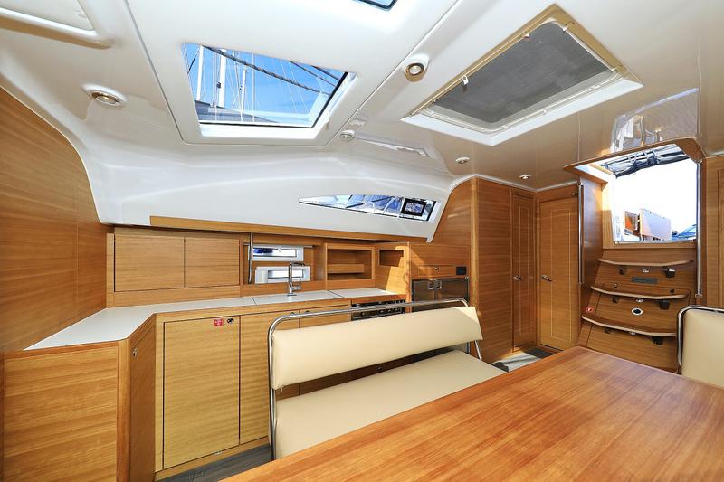 Book yachts online - sailboat - Elan 45.1 Impression 3 cabins 2 heads - Urshy - rent
