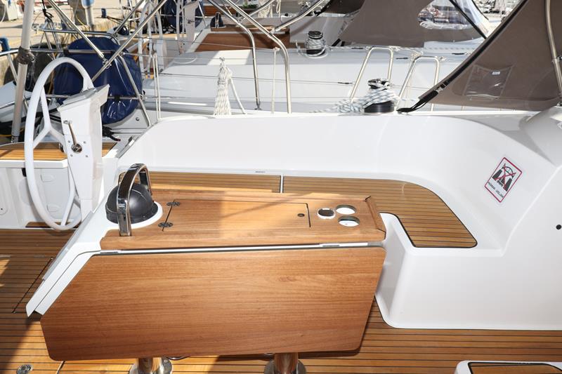 Book yachts online - sailboat - Bavaria Cruiser 46 - Avelina - rent