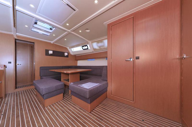 Book yachts online - sailboat - Bavaria Cruiser 51 - Bonnytta - rent