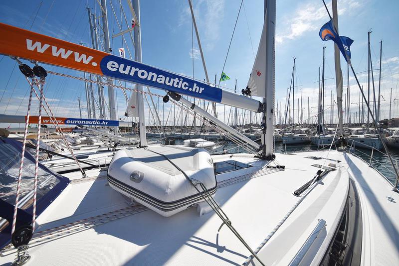 Book yachts online - sailboat - Bavaria Cruiser 51 - Bonnytta - rent