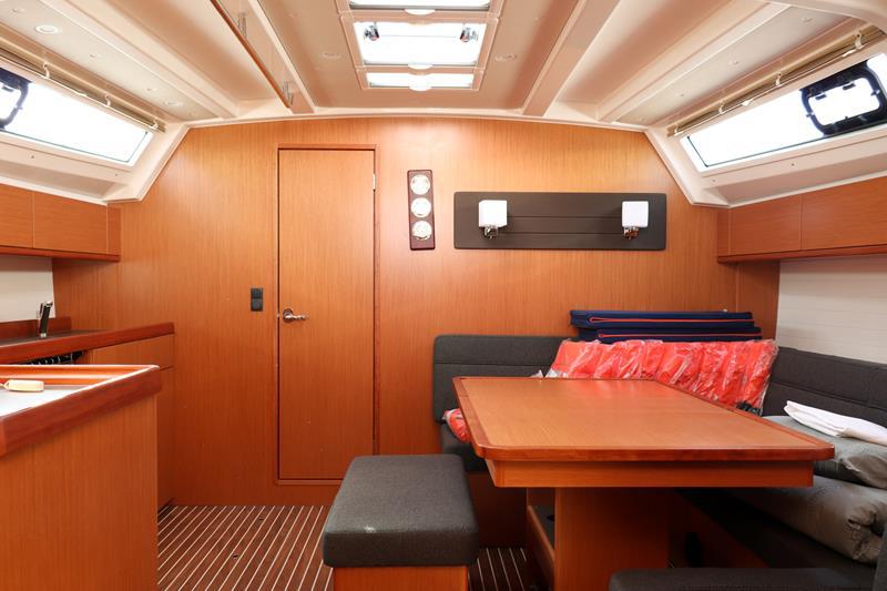 Book yachts online - sailboat - Bavaria Cruiser 46 - Gracia - rent