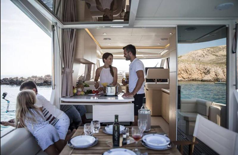Book yachts online - motorboat - Greenline 39 - Blandona - rent