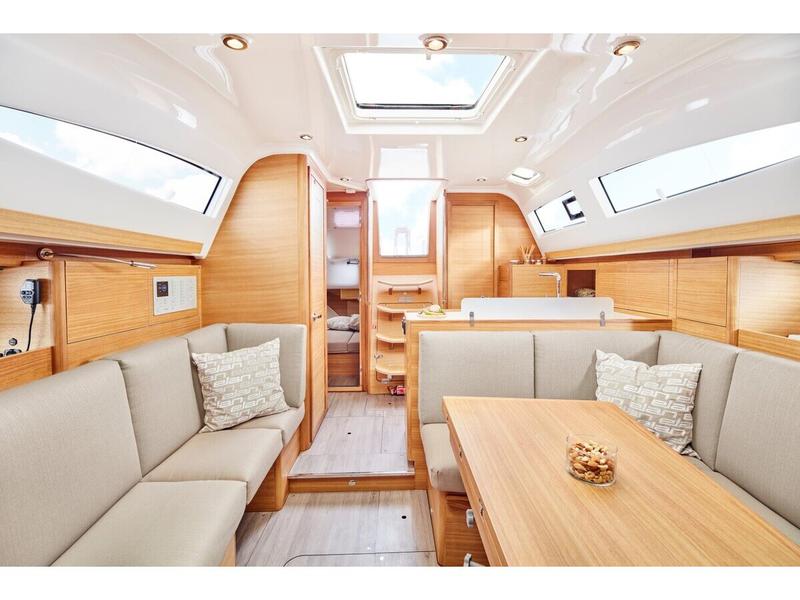 Book yachts online - sailboat - Elan Impression 40.1 - Kaya - rent