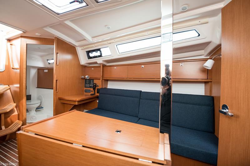 Book yachts online - sailboat - Bavaria Cruiser 34 - Lia  - rent