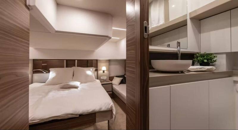Book yachts online - motorboat - Greenline 45 Fly - Chili - rent