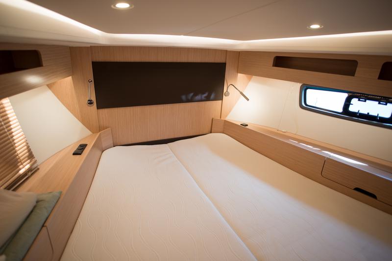 Book yachts online - motorboat - Bavaria SR41 - Sandy I  - rent