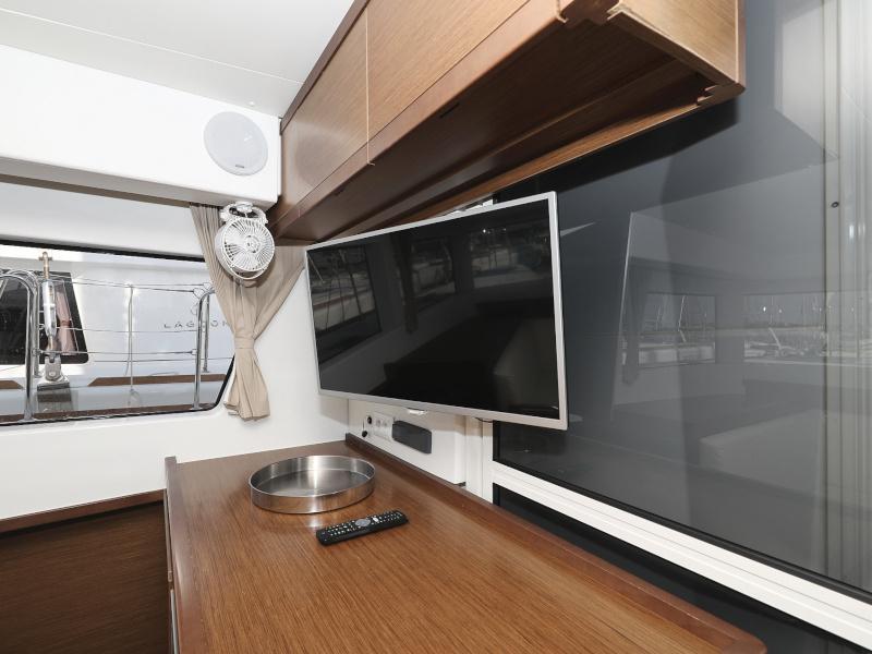 Book yachts online - catamaran - Lagoon 40 - MARI - rent