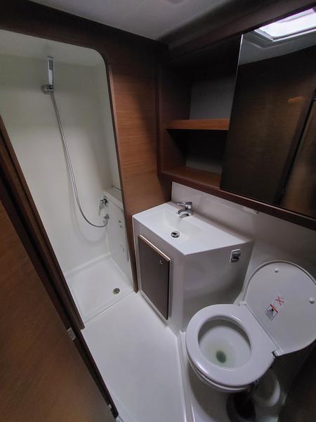 Book yachts online - catamaran - Lagoon 42 - DALMATIA SUNRISE  - rent