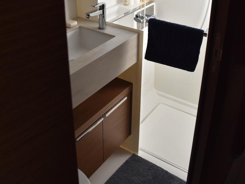 Book yachts online - catamaran - Lagoon 46 - NOTORIOUS - rent