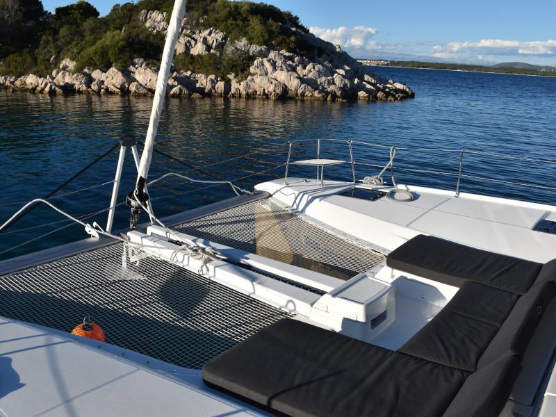 Book yachts online - catamaran - Lagoon 46 - NOTORIOUS - rent