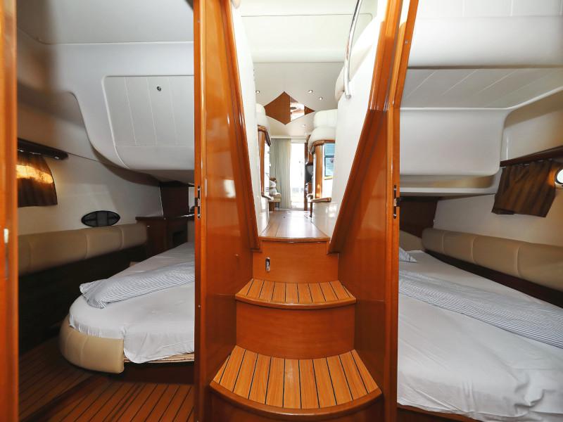 Book yachts online - motorboat - Prestige 46 Fly - ANIMA MARIS - rent