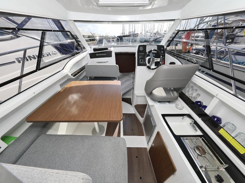 Book yachts online - motorboat - Antares 8 - BELECA - rent