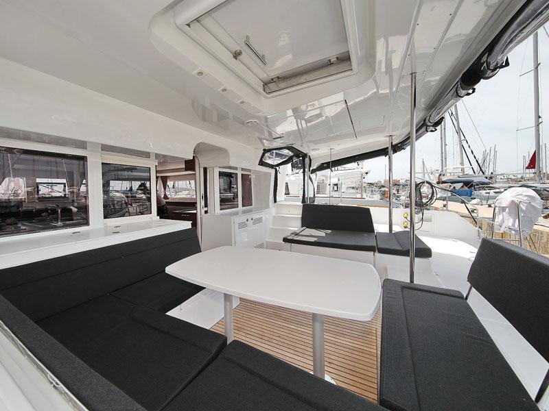 Book yachts online - catamaran - Lagoon 450 F - PARADISE - rent