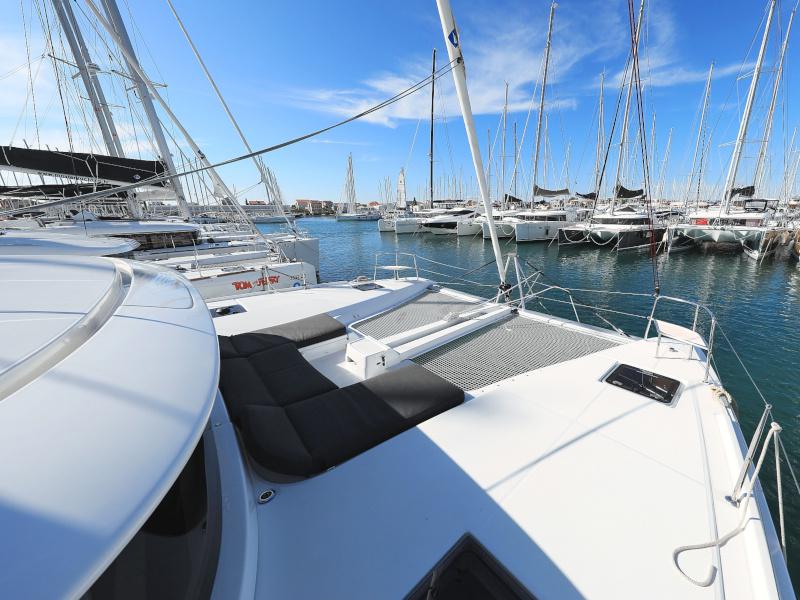 Book yachts online - catamaran - Lagoon 46 - DEEPSEA - rent