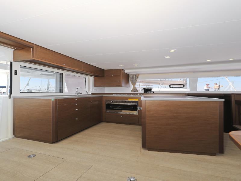 Book yachts online - catamaran - Lagoon 450 F - HOT STUFF - rent