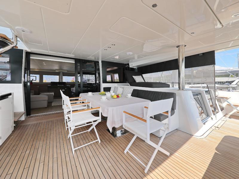 Book yachts online - catamaran - Lagoon 620 - MASTERDREAM  - rent
