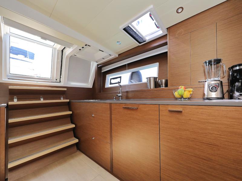 Book yachts online - catamaran - Lagoon 620 - MASTERDREAM  - rent