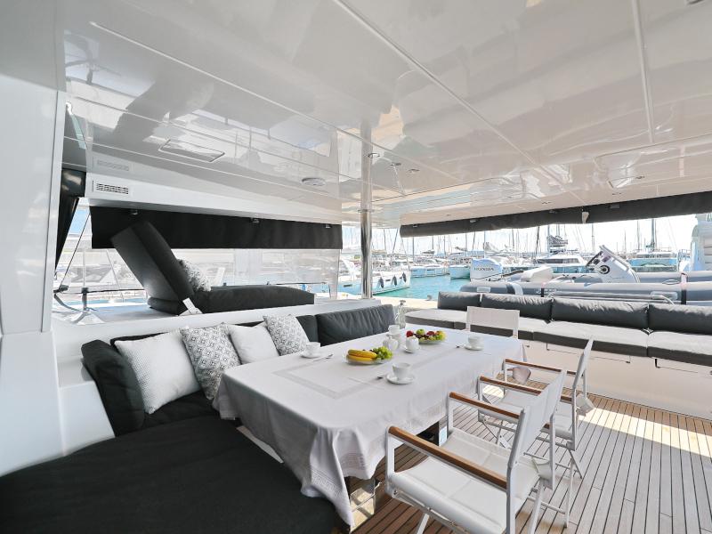 Book yachts online - catamaran - Lagoon 620 - MASTERDREAM  - rent