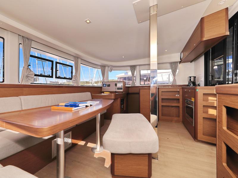 Book yachts online - catamaran - Lagoon 42 - SEA YA - rent