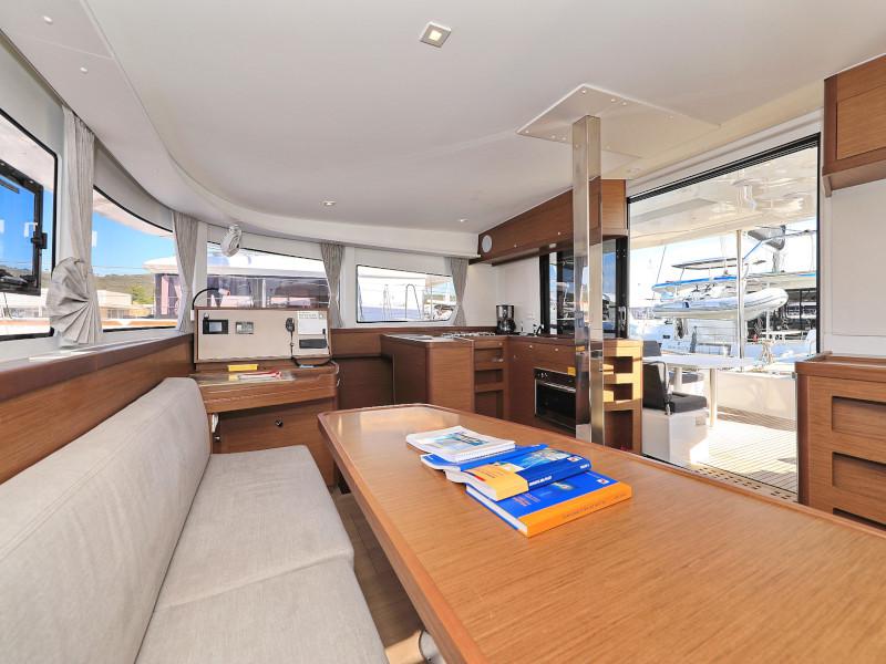 Book yachts online - catamaran - Lagoon 42 - SEA YA - rent