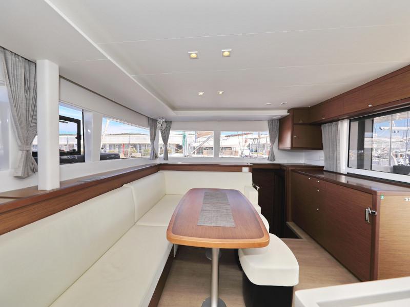 Book yachts online - catamaran - Lagoon 450 F - OLIVER - rent