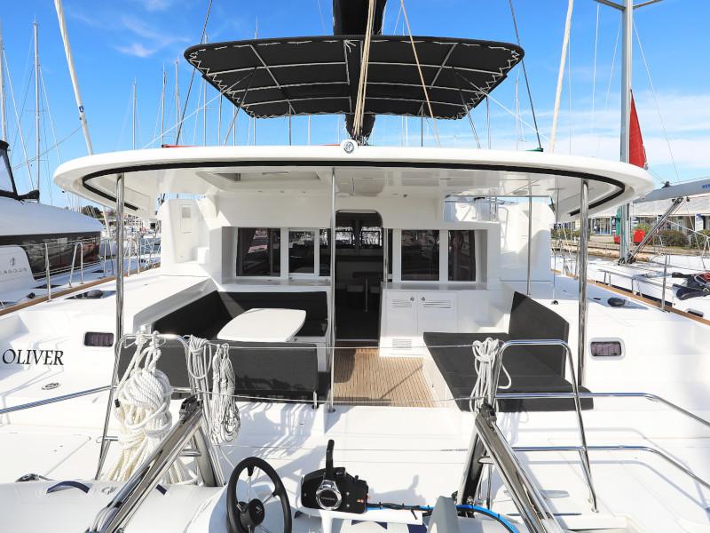 Book yachts online - catamaran - Lagoon 450 F - OLIVER - rent