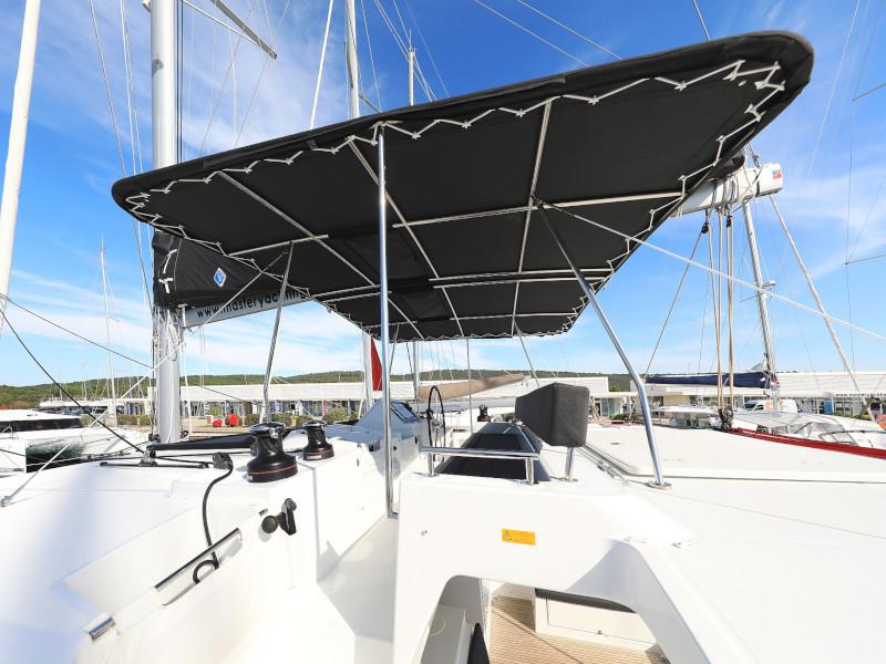 Book yachts online - catamaran - Lagoon 450 F - OLIVER - rent
