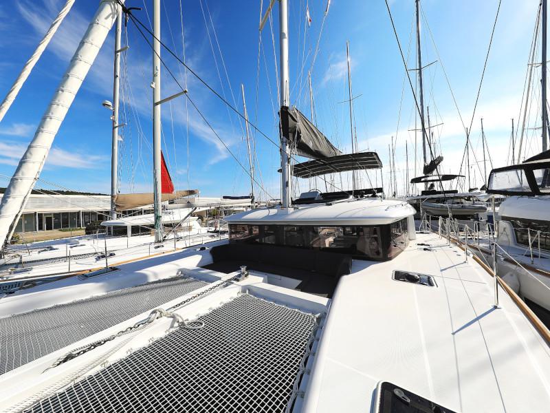 Book yachts online - catamaran - Lagoon 450 F - OLIVER - rent