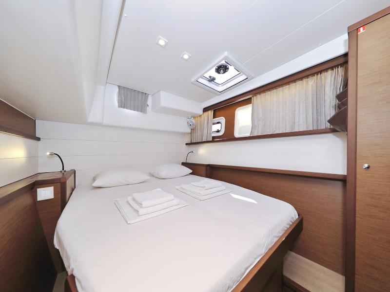 Book yachts online - catamaran - Lagoon 450 F - OLIVER - rent