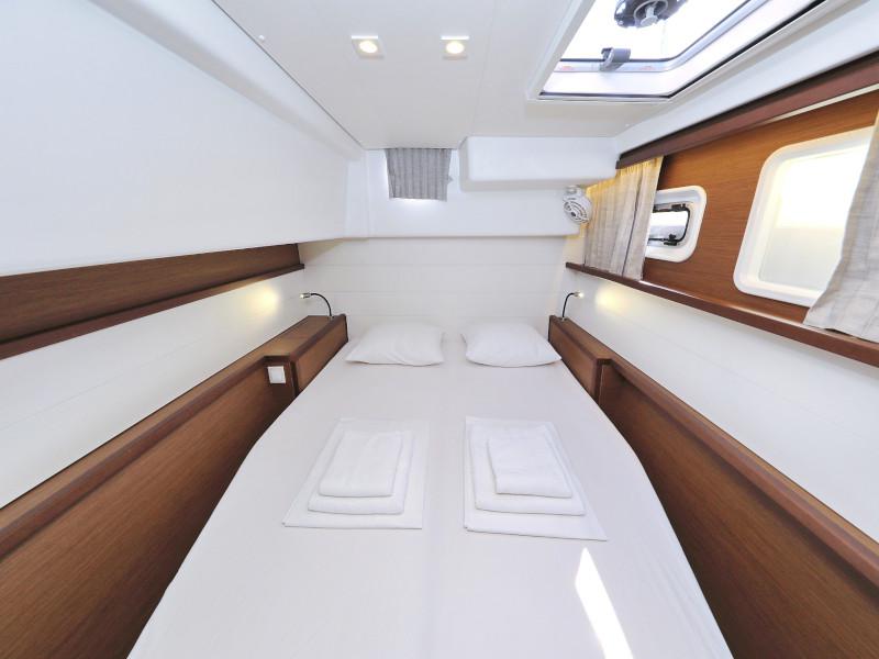Book yachts online - catamaran - Lagoon 450 F - OLIVER - rent