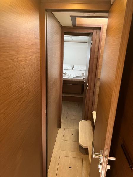 Book yachts online - catamaran - Lagoon 46 - WHY NOT - rent