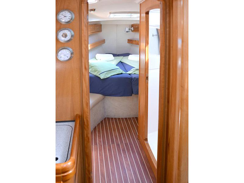 Book yachts online - sailboat - Bavaria 39 Cruiser - Ira - rent