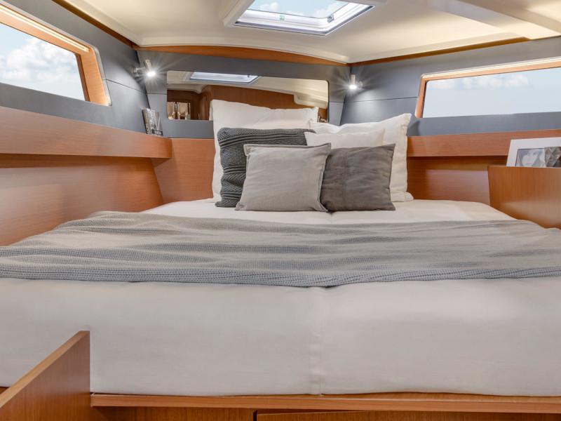 Book yachts online - sailboat - Oceanis 41.1 - Sail Rigel - rent