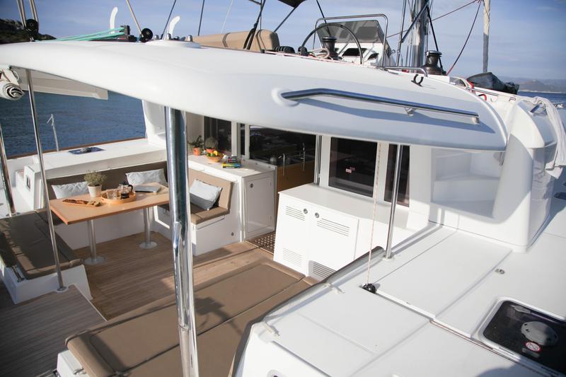 Book yachts online - catamaran - Lagoon 450 Fly - IRIS IV - rent