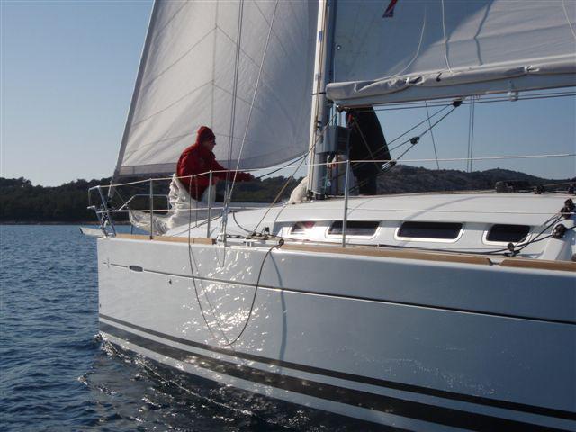 Book yachts online - sailboat - First 35 - Scorpio - rent