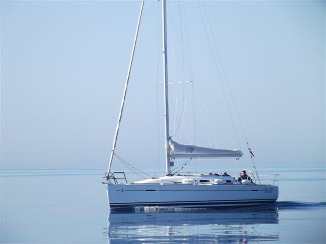 Book yachts online - sailboat - First 35 - Aquarius - rent
