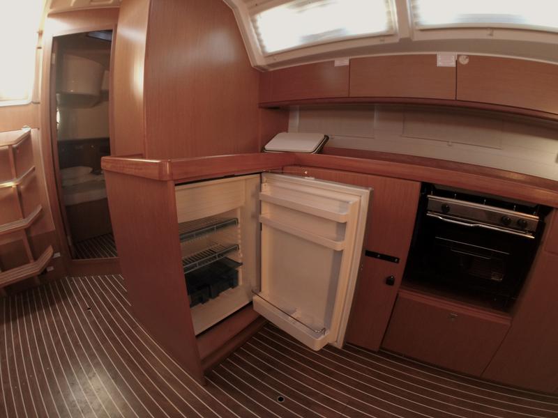 Book yachts online - sailboat - Bavaria Cruiser 46 - Elektra - rent
