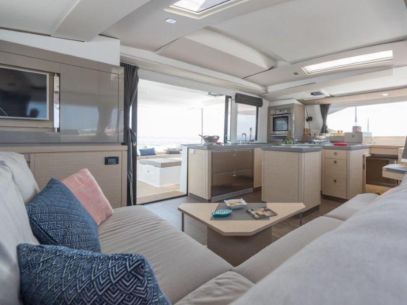 Book yachts online - catamaran - Saona 47 - CL -S47-18-G - rent