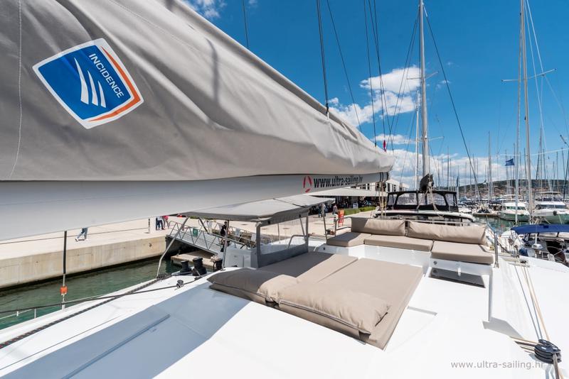 Book yachts online - catamaran - Saona 47 - SUNNY WAVE - rent