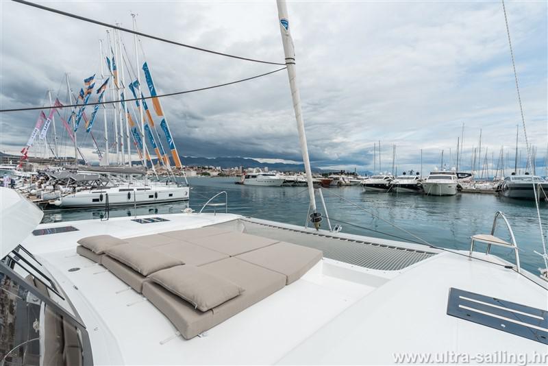 Book yachts online - catamaran - Saona 47 - DESAFINADO - rent