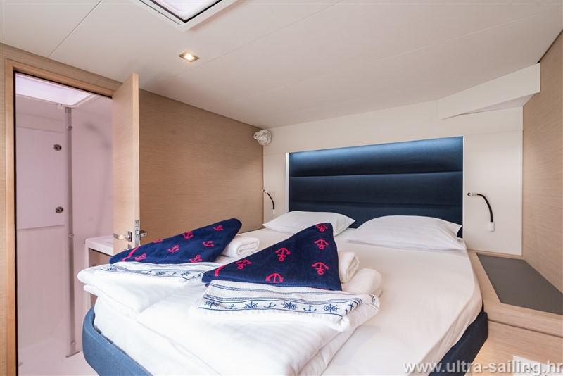 Book yachts online - catamaran - Saona 47 - DESAFINADO - rent
