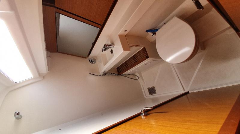 Book yachts online - sailboat - Sun Odyssey 440 - XOXO - rent