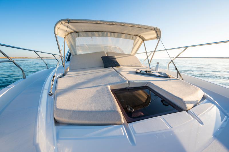 Book yachts online - motorboat - Gran Turismo 41 - MIAMI VICE - rent