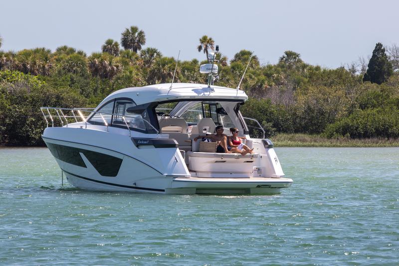 Book yachts online - motorboat - Gran Turismo 41 - MIAMI VICE - rent