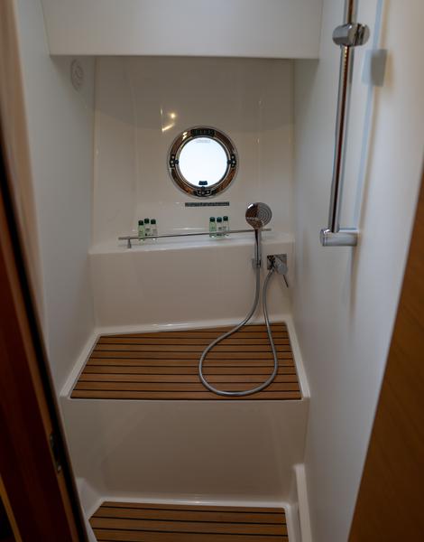 Book yachts online - motorboat - Swift Trawler 41 - JUDITA - rent