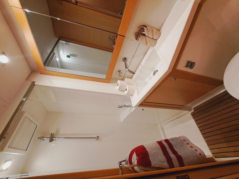 Book yachts online - catamaran - LAGOON 450 - LLUNA - 6-BI-3-62-21 - rent